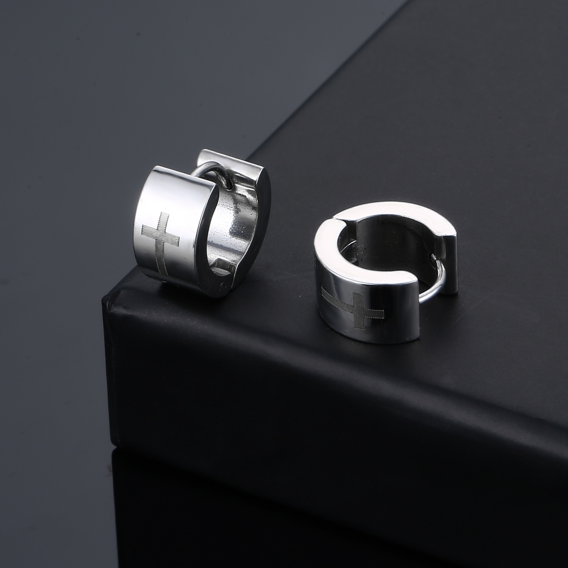 Titanium stalen oorringen voor dames en heren mode sieraden_voghion.com