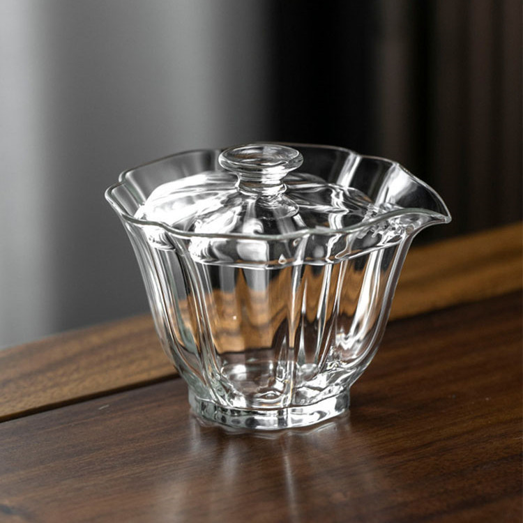 Baicai Petals Glass Cover Bowl Black Glass Single Tea Bowl Kung Fu Tea Set with Filter Mouth Tea Bowl Baicai Petals Glass Cover Bowl Black Glass Single Tea Bowl Kung Fu Tea Set with Filter Mouth Tea Bowl
