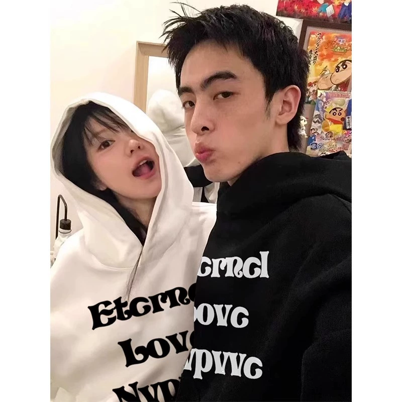 Осень и зима с капюшоном разные