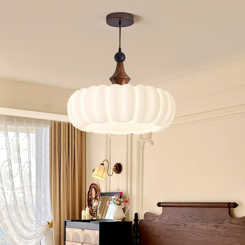 Araña de dormitorio de estilo Nanyang, lámpara de habitación de princesa de dormitorio principal de estilo crema medieval, lámpara de estudio de diseñador de protección ocular de espectro completo