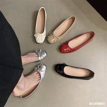 圆头浅口单鞋女2024年新款韩版仙女復古红银色软平底一脚蹬豆豆鞋