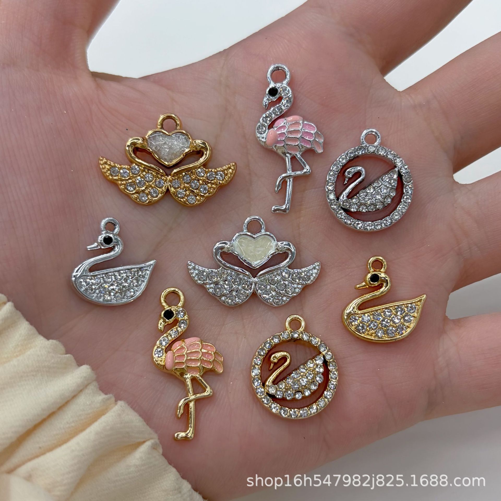 Swan pendant accessory with clear diamond inlay, alloy jewelry component for DIY bracelets, necklaces, clothing, and keychains UV