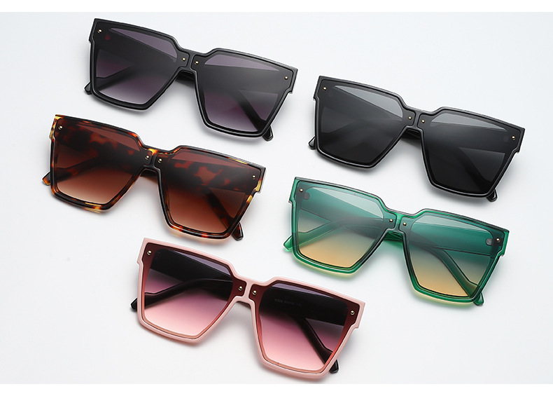 Gafas De Sol Con Gradiente Y Montura Grande Coloridas Cuadradas De Estilo Moderno display picture 10