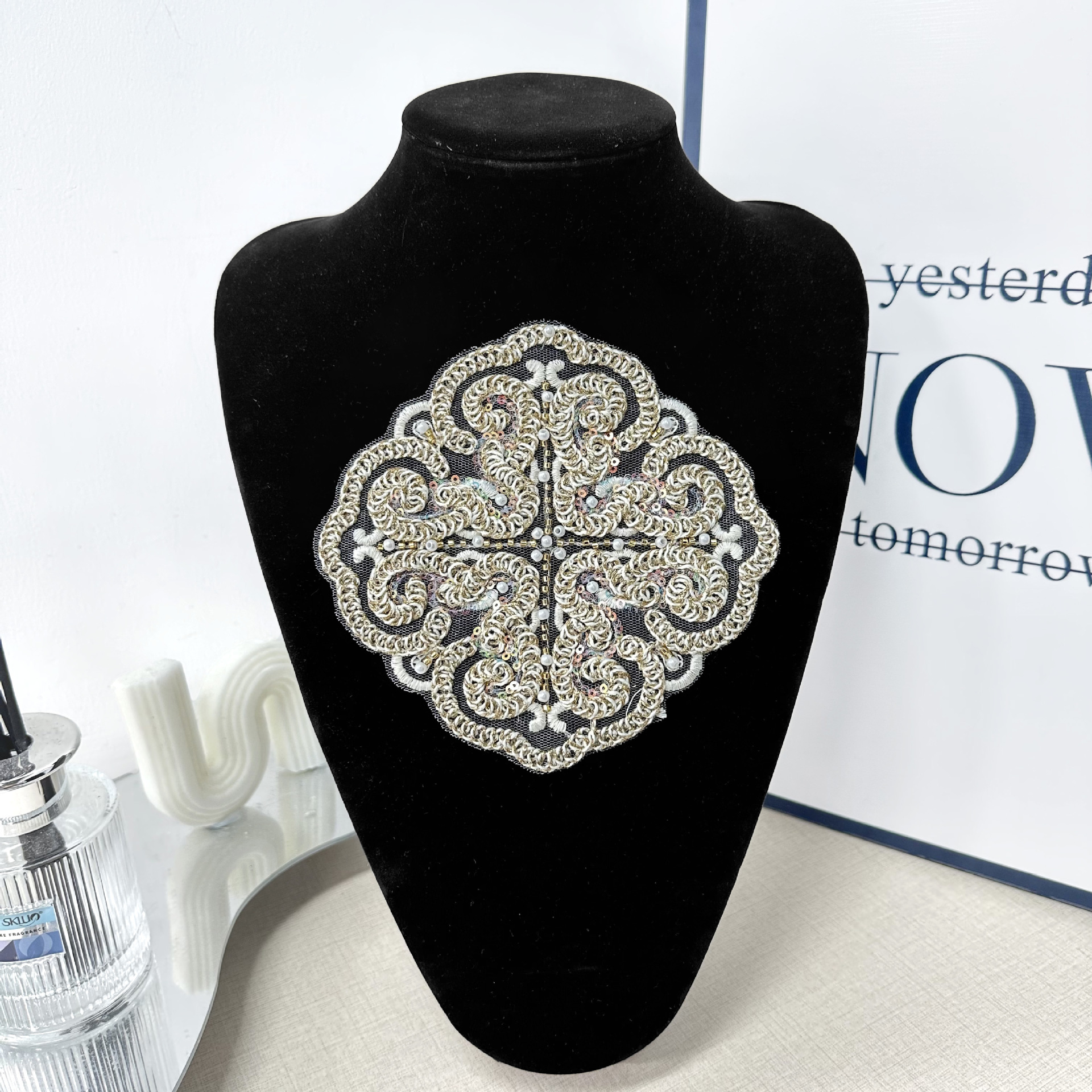 H2303 Oro