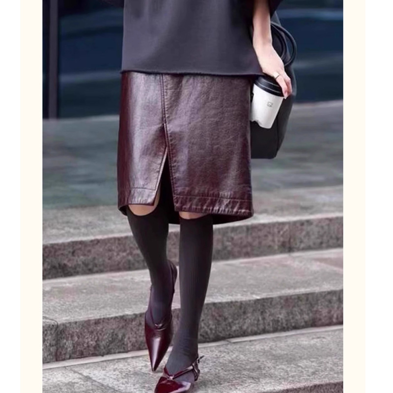 GraceChic GraceChic GraceChic 2025 Autumn New European Fashion Beautiful Angora Red Leather Unique Design Sense Half Skirt For Women_voghion.com
