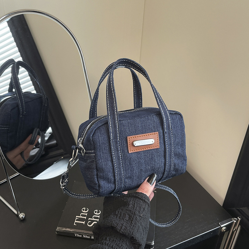 Denim Bag for Women 2025 Autum New Niche Design Crossbody Bag K-Style High-End Western Style Satchel Pillow Bag Denim Bag for Women 2025 Autum New Niche Design Crossbody Bag K-Style High-End Western Style Satchel Pillow Bag