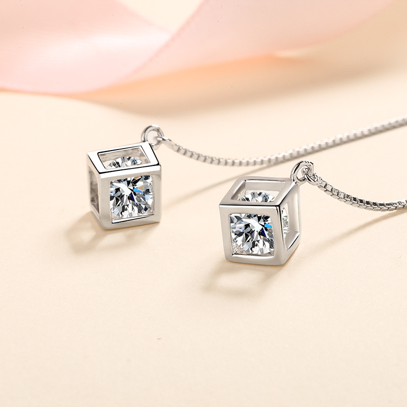 Pendientes de botón de moissanite para mujer cubo de amor con borla_voghion.com