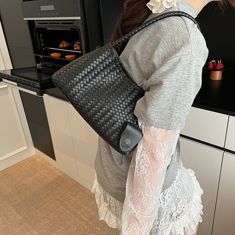 Woven Pattern Handbag For Women 2025 New Large Capacity Mother-Daughter Stylish Versatile Shoulder Underarm Tote Bag_voghion.com
