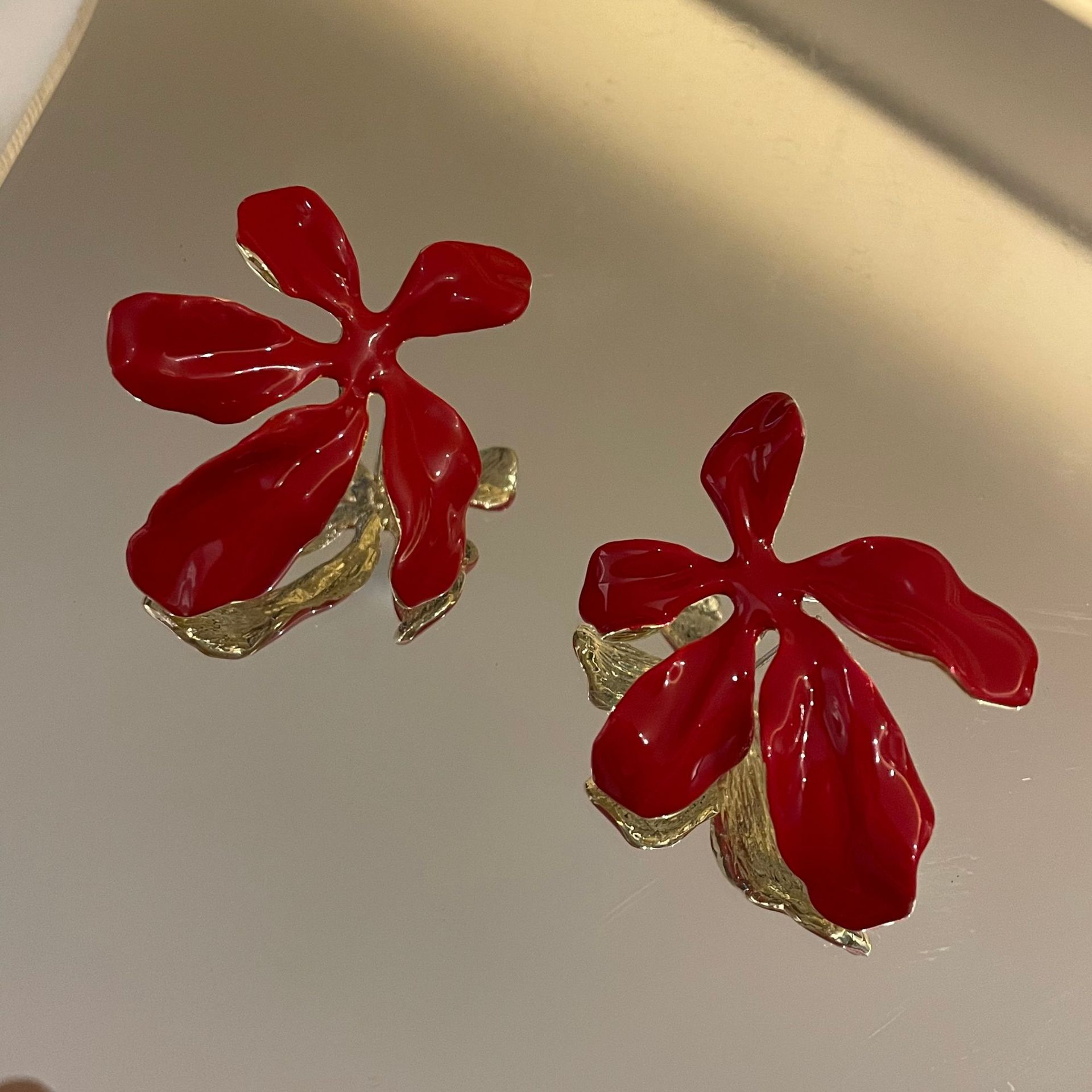 Trendy Clear Flower Dripping Alloy Earrings display picture 10