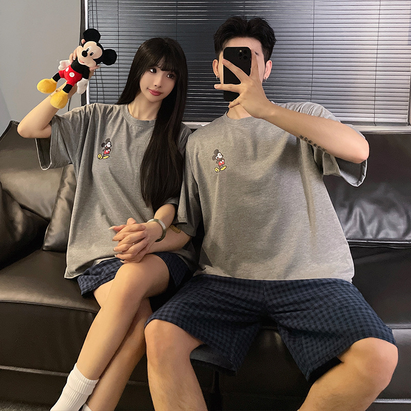 Japón Mickey pareja pijama de mujer verano algodón de manga corta 2025 nuevo conjunto de ropa de casa de dibujos animados para hombres