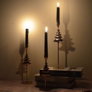 Creative Pine Iron Christmas Tree Decoration Candlestick Ornaments Christmas Table Candlelight Dinner Holy Christmas Tree Candlestick