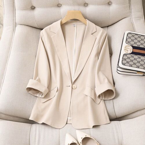 Small suit coat, women's hot style, quarter sleeves, spring and summer new style, Korean style, slim and slimming suit and women's top