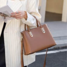 �羳���Q��ƤŮ���¿�ٴ��^��ţƤ�������r�а�������б��μ��