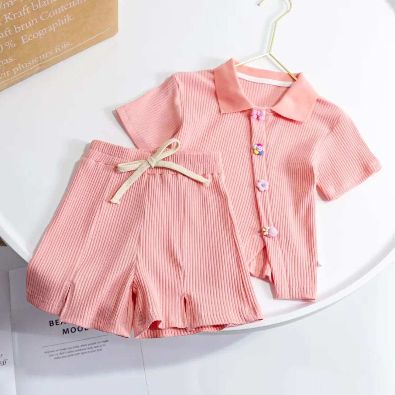 Vestido de verano para niñas 2024 nueva moda de Internet rojo niña bebé hielo seda manga corta rebeca POLO pantalones cortos casuales delgados dos