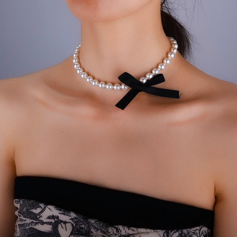 Brushed Bow Necklace Exaggerated Large Round Punk Collarbone Chain_voghion.com