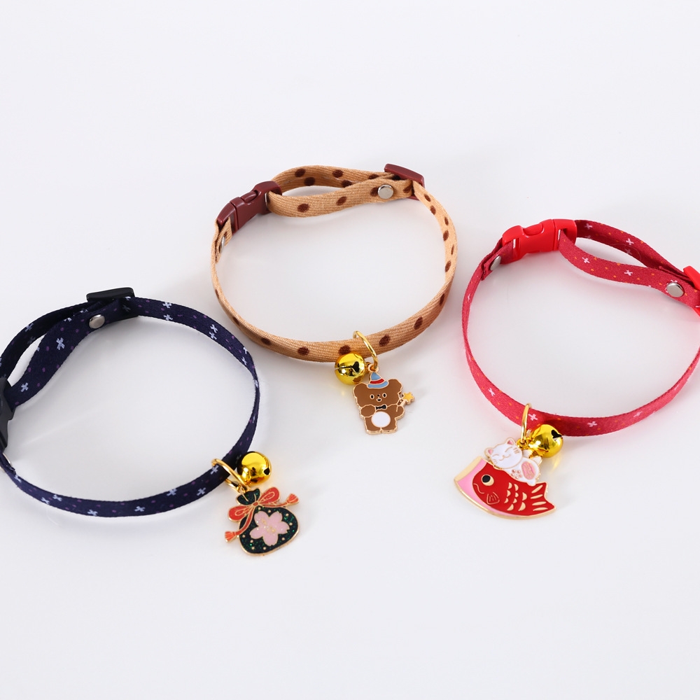Points de onda pequeña bolsa de flores de botón campana ajustable collar de mascota gatos perros cachorros osos collares accesorios de pez de Año Nuevo