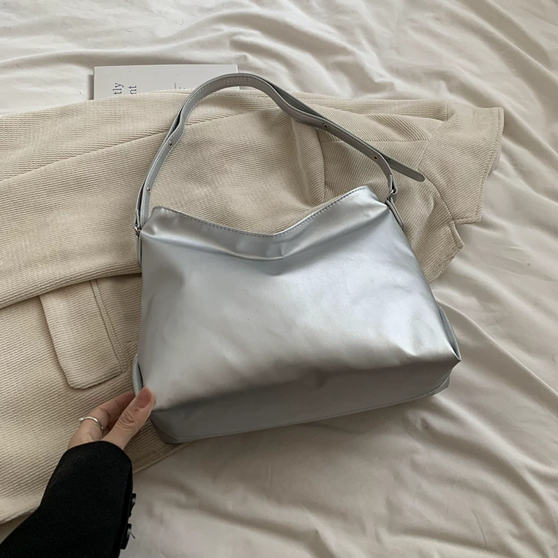 Summer shoulder bag, western style