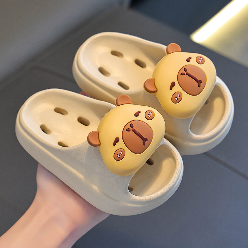Capibara zapatillas de verano para niños pisar la sensación de mierda para niños mayores con fugas de agua secas rápidas zapatillas de baño para niños