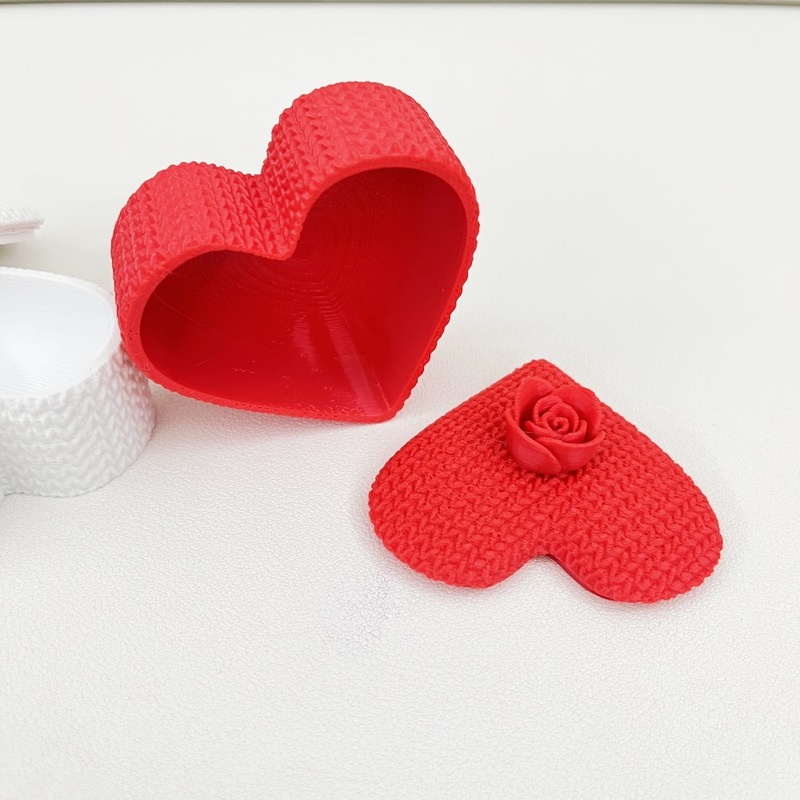 花の形をした蓋付きの3Dプリントされた愛の収納ボックスは、ギフトボックス、プロポーズリングボックス、デスクトップ装飾として使用できます。|undefined