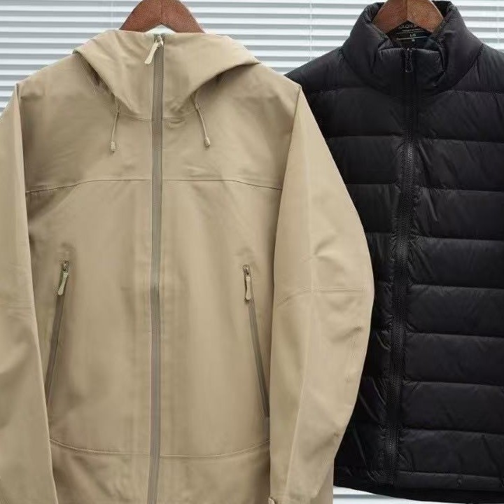 Taizhou Two Trees Same Style Jacket Three-In-One down Liner Men's and Women's Windproof and Waterproof Outdoor Mountaineering Jacket