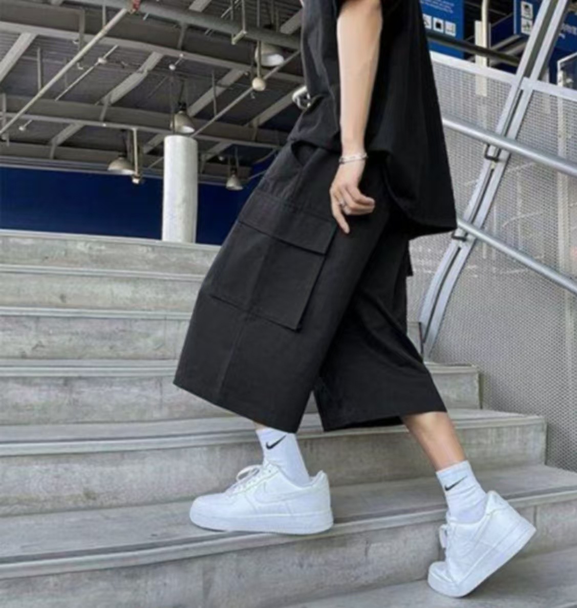 검은색