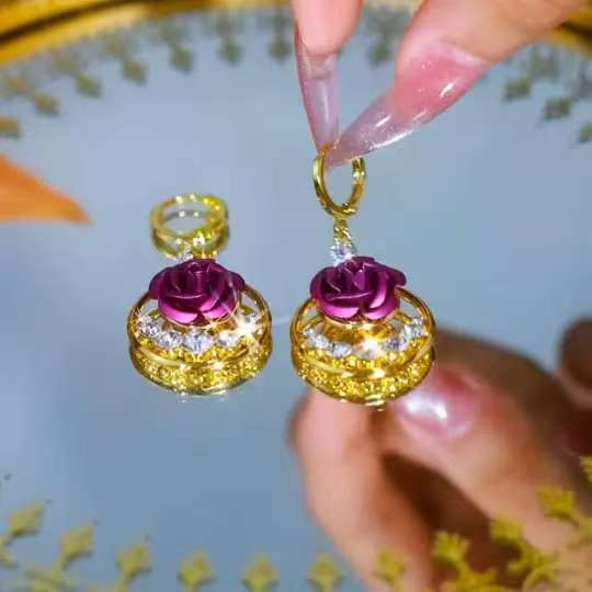 Light Luxury Gold Mesh Purple Rose Earrings for Women, Luxury Niche Design, Exquisite and Popular Versatile Earrings for Women
