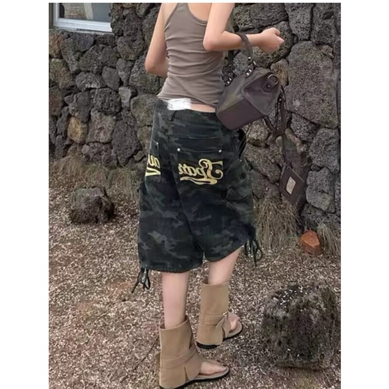 Trendy Retro Sports Dance Wide-Leg Shorts with Letter Pockets, Camouflage Print, and Utility Style for Women Trendy Retro Sports Dance Wide-Leg Shorts with Letter Pockets, Camouflage Print, and Utility Style for Women