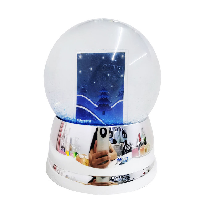 Resin Cartoon Character Crystal Ball Ornaments Snowflake Ball Creative Holiday Gift Tourist Souvenir Photo Frame Snowball