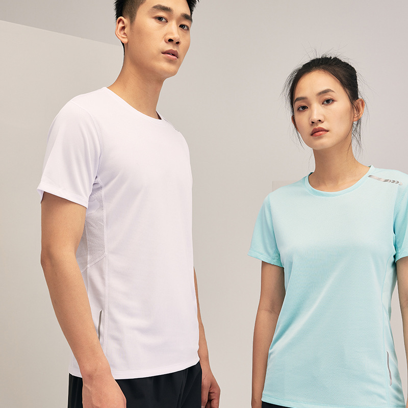 2022 Nouveau T-shirt de sport à manches courtes avec options multicolores pour couple, respirant et ample_voghion.com