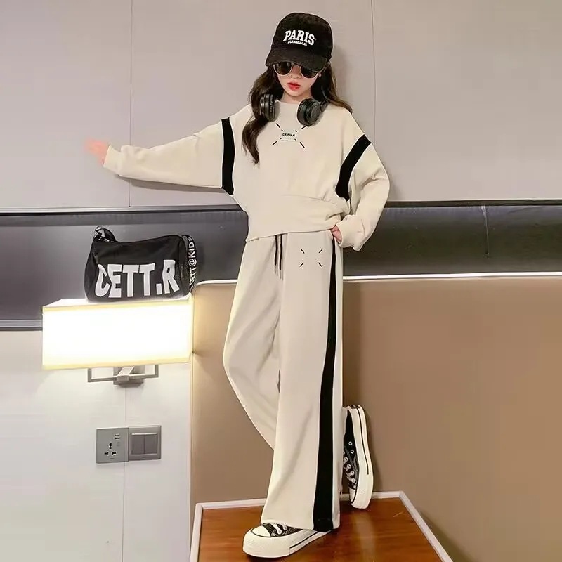 Summer trousers for leisure