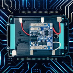 24V large-capacity solar street lamp monitoring electric tools old full friend Quan with 18650 lithium battery pack wholesale