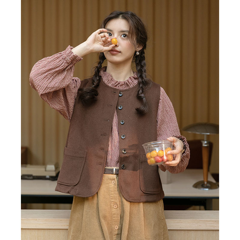Real Shot Autumn And Winter Japanese Artistic Woolen Thickened Vest Women's Single-breasted Stacked Round Neck Vest Jacket