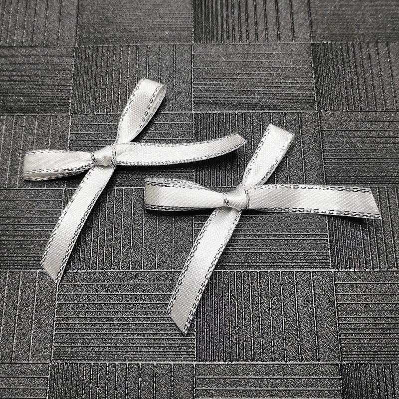 佛山市鑫业服饰有限公司