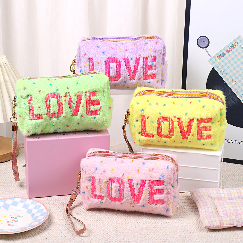 定制亮片英文化妆包大容量手提毛绒洗漱化妆品酒店旅行便携收纳