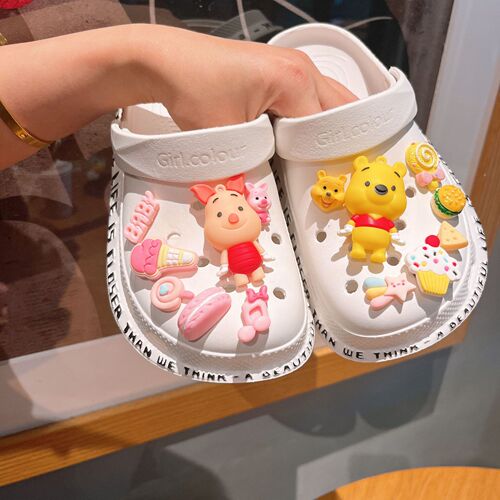 Diy cartoon flashing LED light shoe buckle hole shoe decoration accessories garden vibration shoe ornament light cute slippers