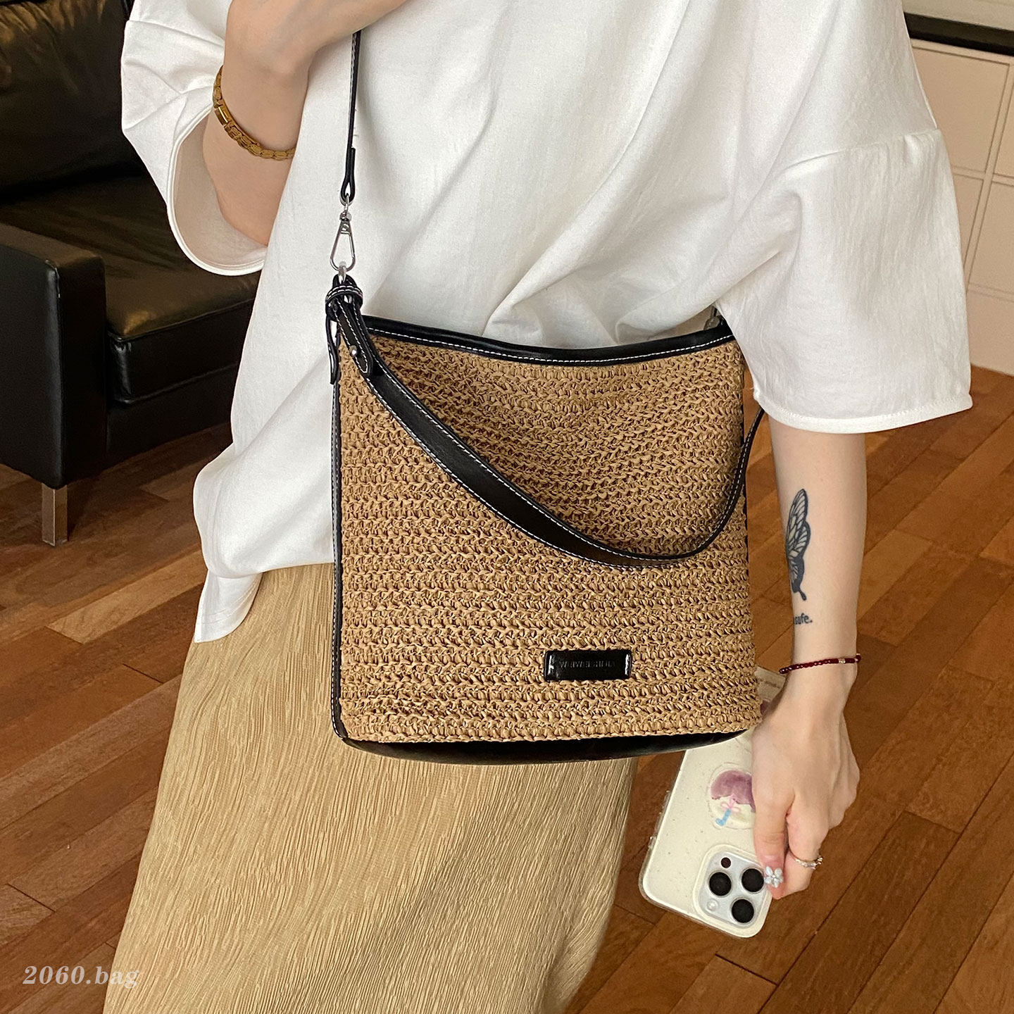 2026 bolsas de verano de tejido para mujeres nuevas bolsas de mochila de paja bolsas de bolsas de gran capacidad de transporte de hombro popular