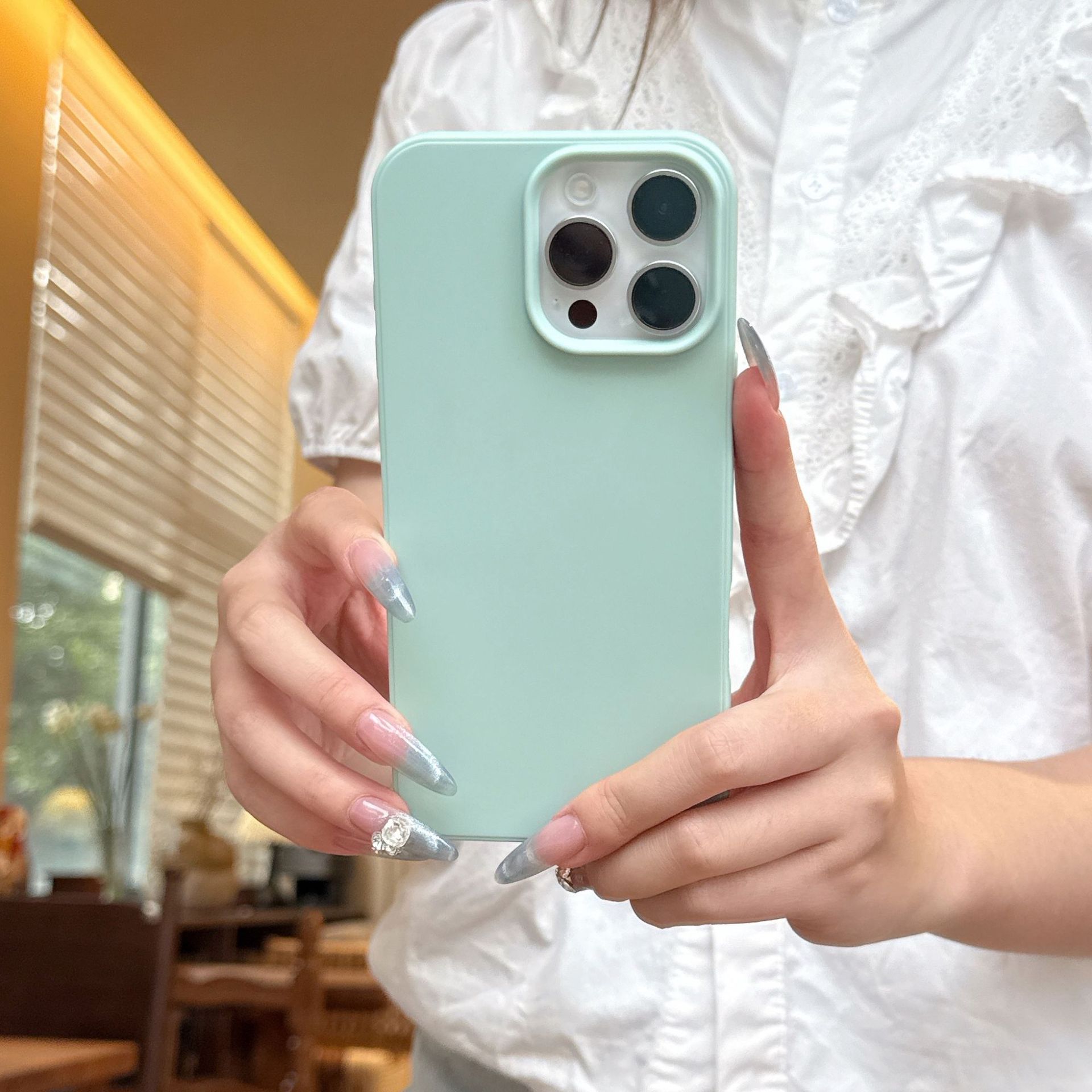 ED3C84A4-3494-48D0-B640-324255