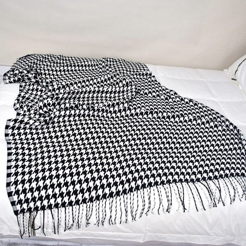 Nordic black and white penguin check pattern decorative rug sofa rug bed tail rug bedroom sample room bed flag tie cloth cover rug