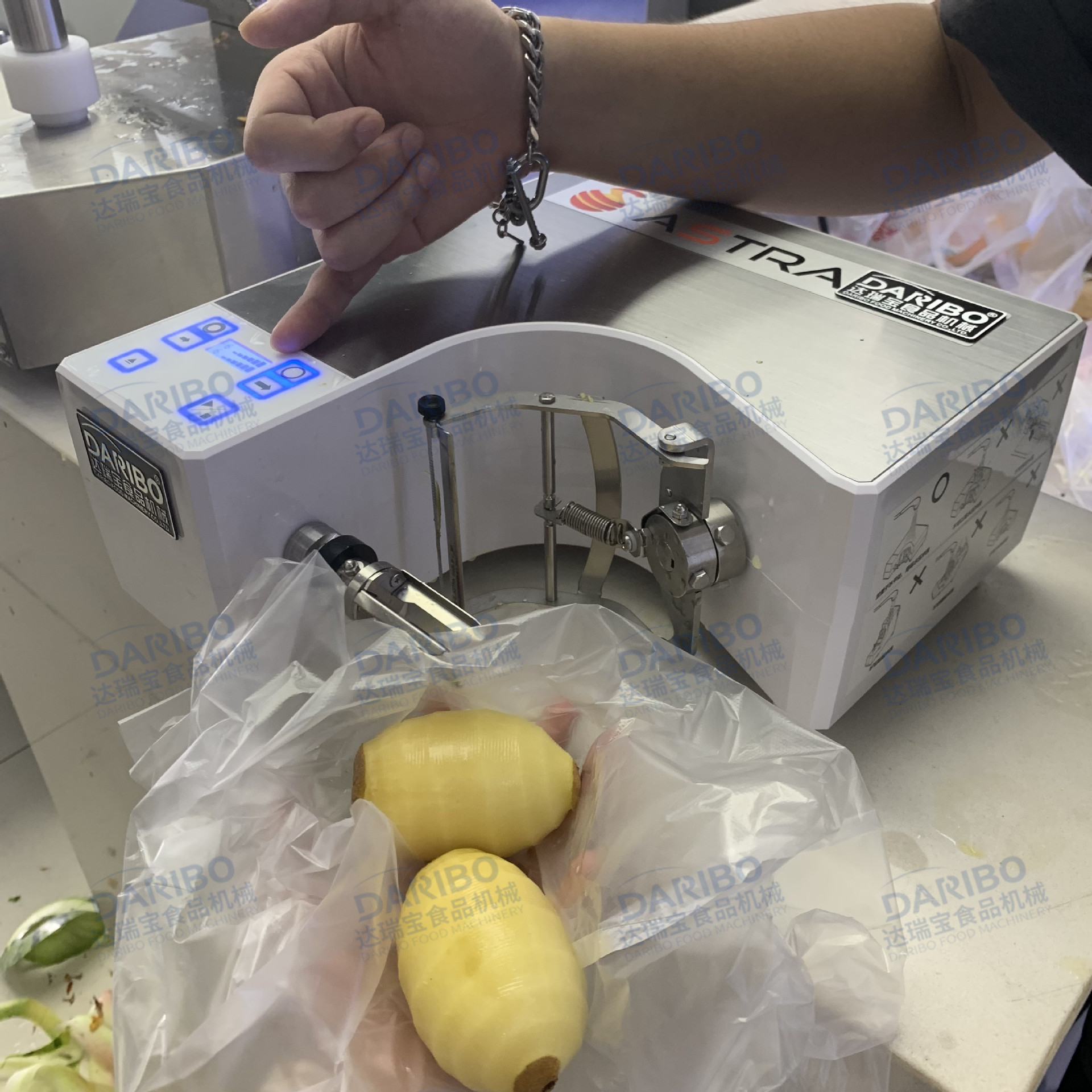 l日本台式削皮机商用 西柚橙子去皮机 梨子苹果去皮机 桃子剥皮机-阿里巴巴