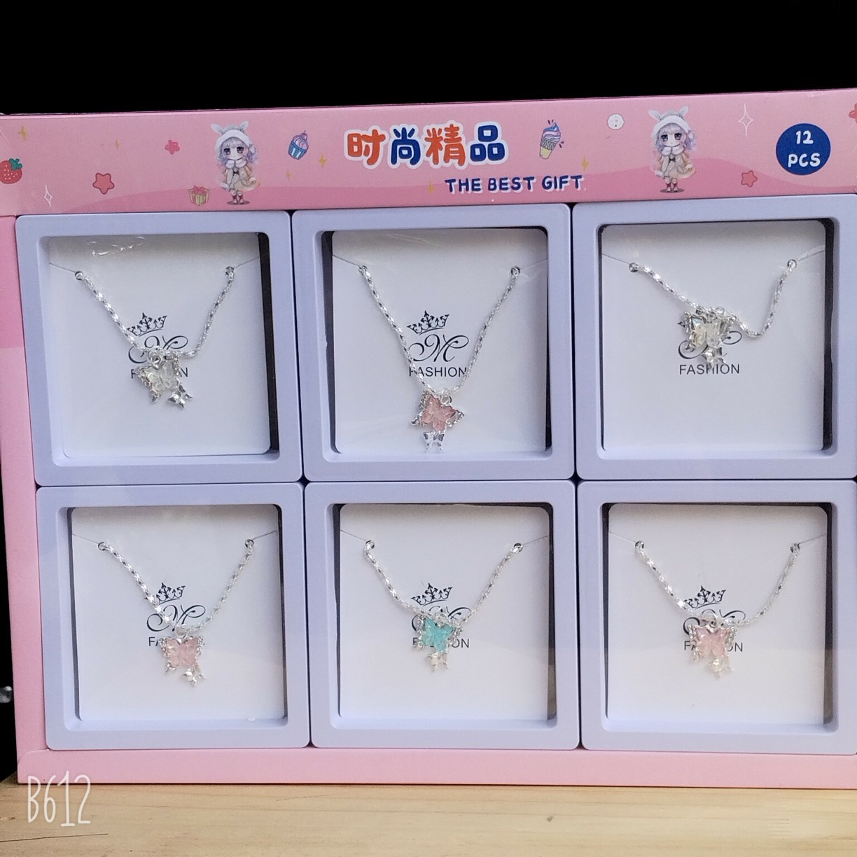 Hot-selling Little Red Book Student Necklace Entry Luxury Niche 2025 New Style Design High-grade Clavicle Chain Necklace Chain Trendy Chain for Women