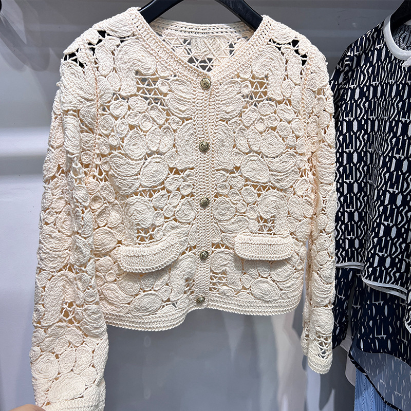 Early autumn new small fragrance hollow crochet knitted cardigan women's French design handmade short coat 081G