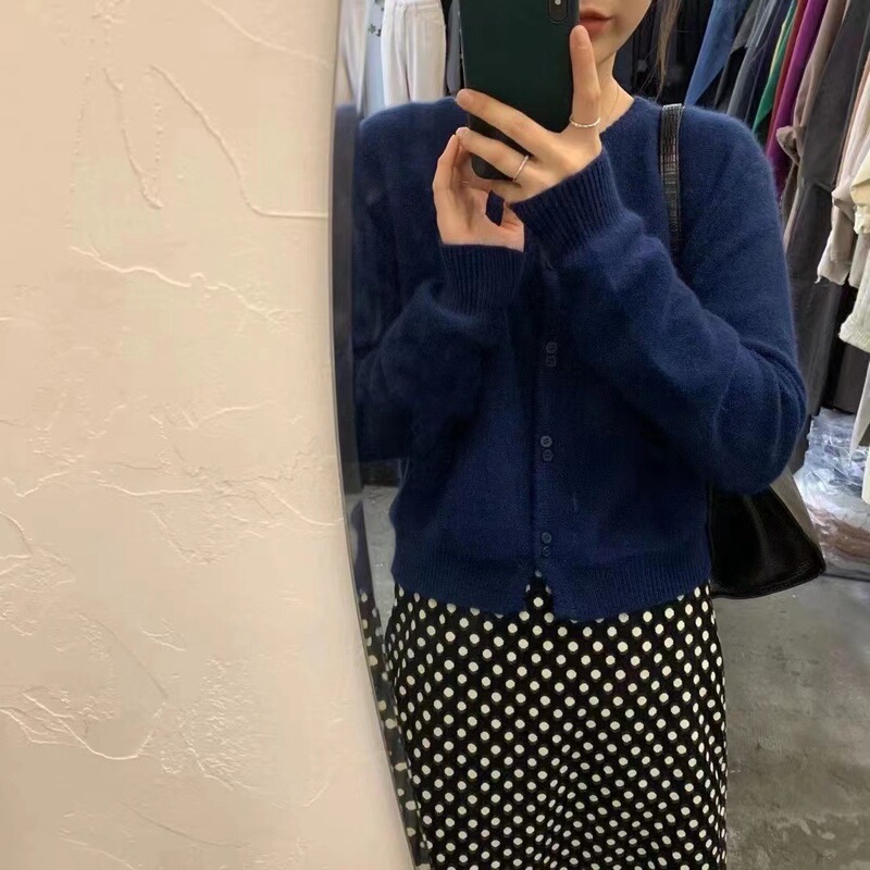 Round neck cashmere knitted cardigan for girls 2023 Spring and Autumn New lazy loose top wool short sweater coat Round neck cashmere knitted cardigan for girls 2023 Spring and Autumn New lazy loose top wool short sweater coat