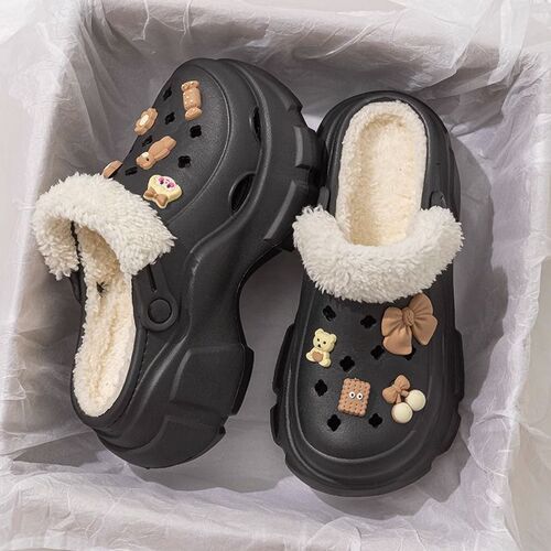 Women's winter new thick-soled and height-increasing warm and anti-slip cotton shoes for outdoor wear, suitable for fashion and leisure.