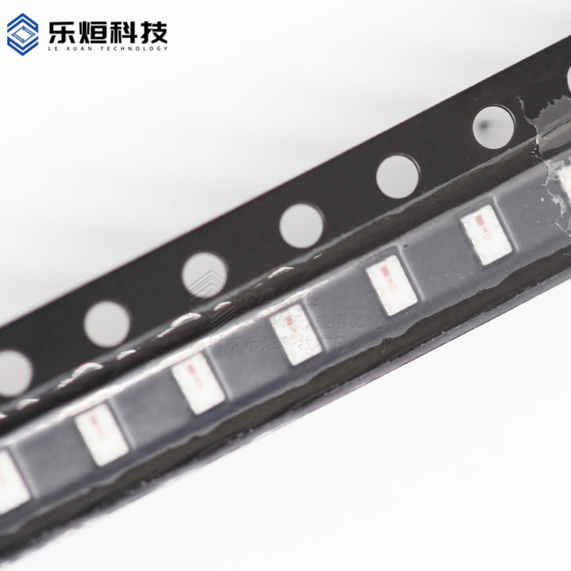 全新 LFCG-4800+  5.6GHz 低通陶瓷滤波器IC 50欧姆 0805信号调节
