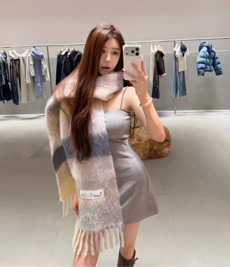 マフラーの女性の冬のac両面の虹の格子のストールの長いタイプの海の馬の毛は色を合わせて首の男性の同項のフリンジを囲みます。