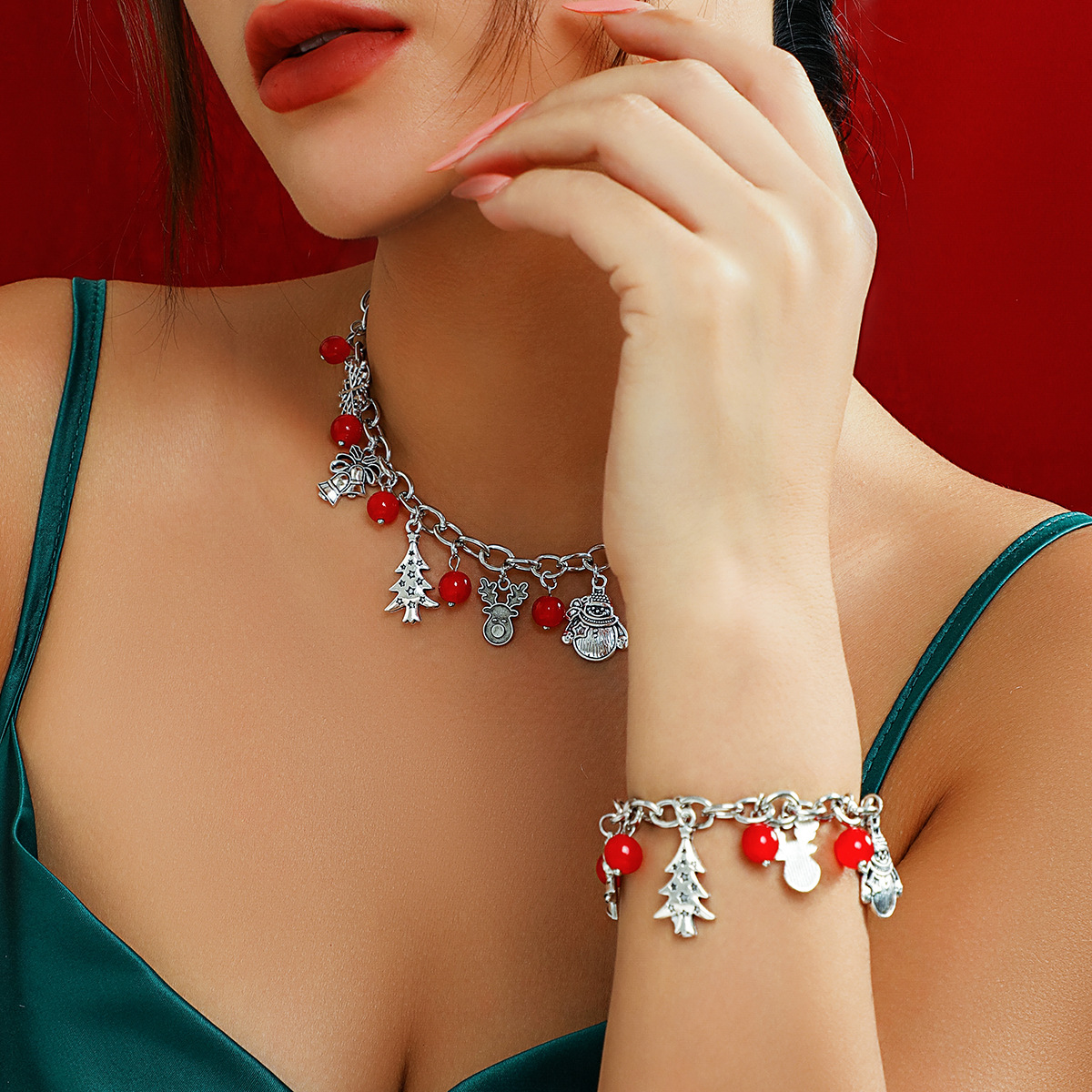 Jóias europeias e americanas Colar de boneco de neve de feriado de sino de árvore de Natal simples Colar de borla de contas geométricas criativas_voghion.com