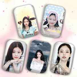 blackpink金珍妮演唱会镭射方形吧唧异形徽章应援生日礼物挂件