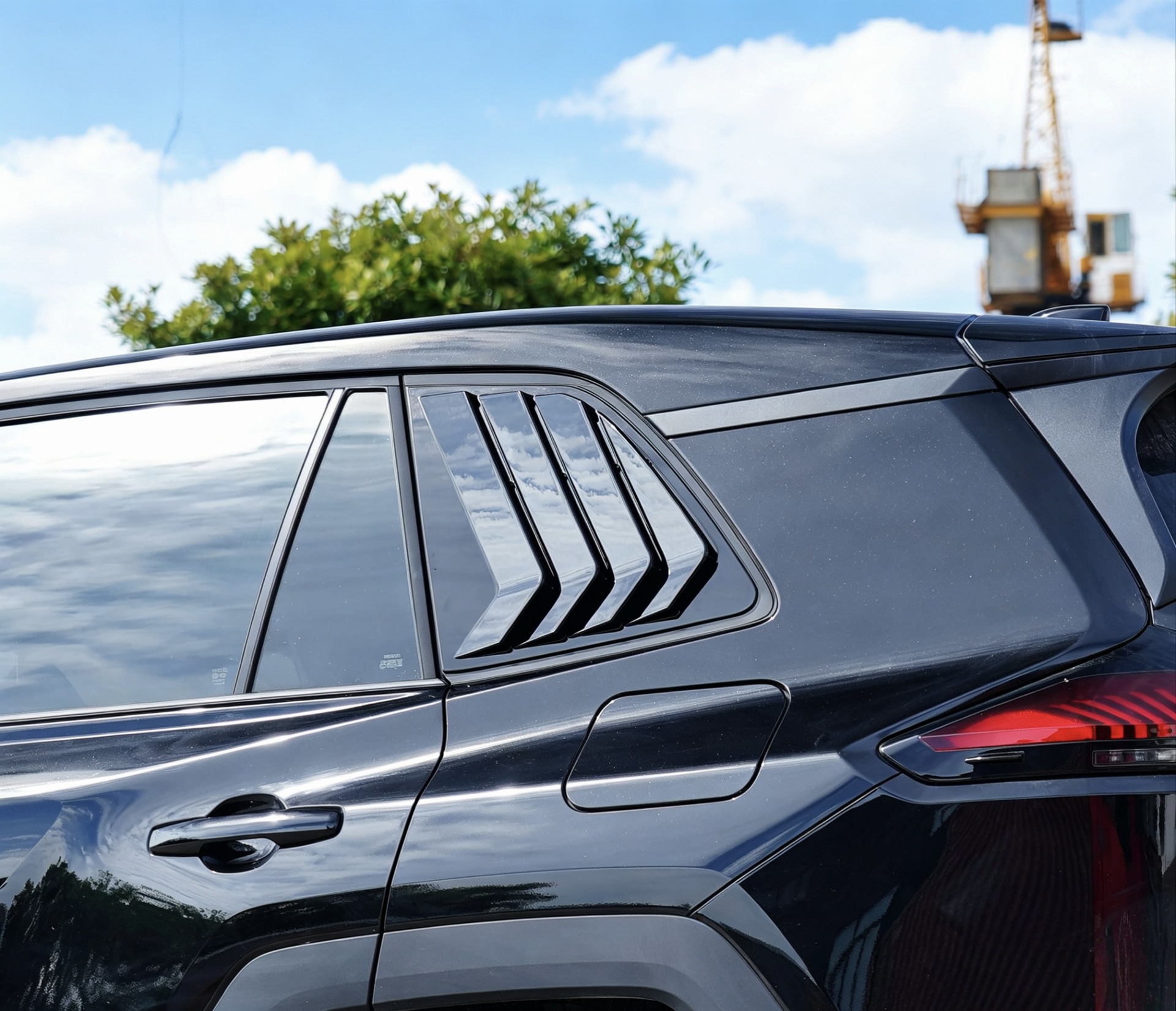 Suitable for 26 Models of Rav4, Rongfang, and Wildlander Modified Front Spoiler, Side Skirts, Rear Bumper, Roof Wing, Rear Diffuser, and Louvered Spoiler