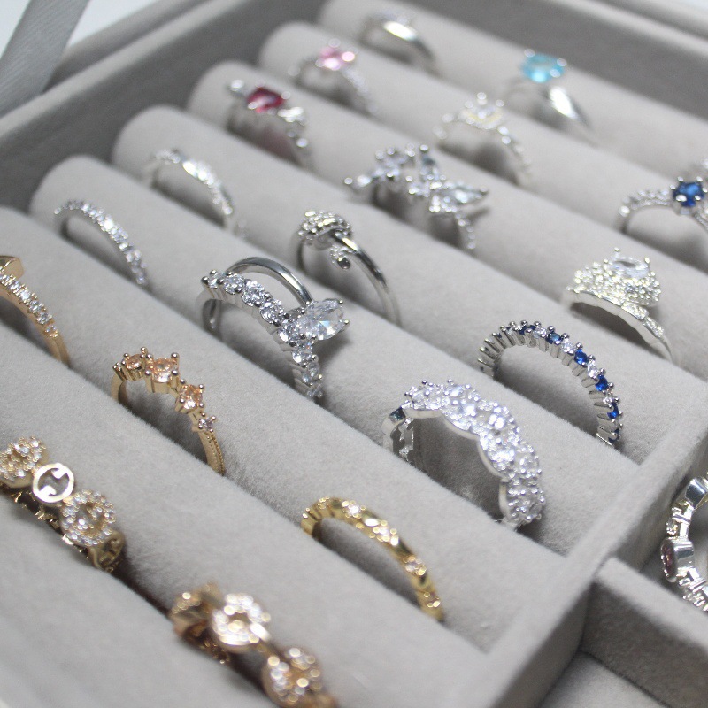 Japanese and Korean Fashion Pure Silver Zirconia Ring for Women, Starry Sky Diamond Setting, Retro Unique Design, High-End Open Finger Ring