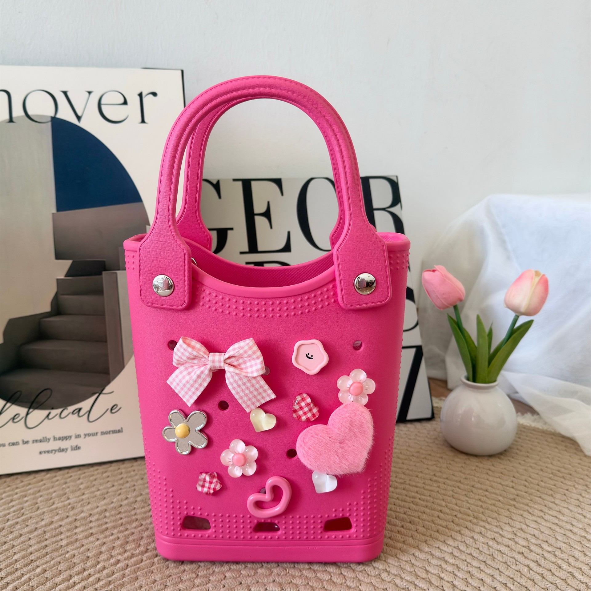 El nuevo bolso transfronterizo Eva Dongdong 100 se combina con el bolso decorado DIY dongdong, el bolso de dibujos animados, el nicho lleva el bolso de playa.